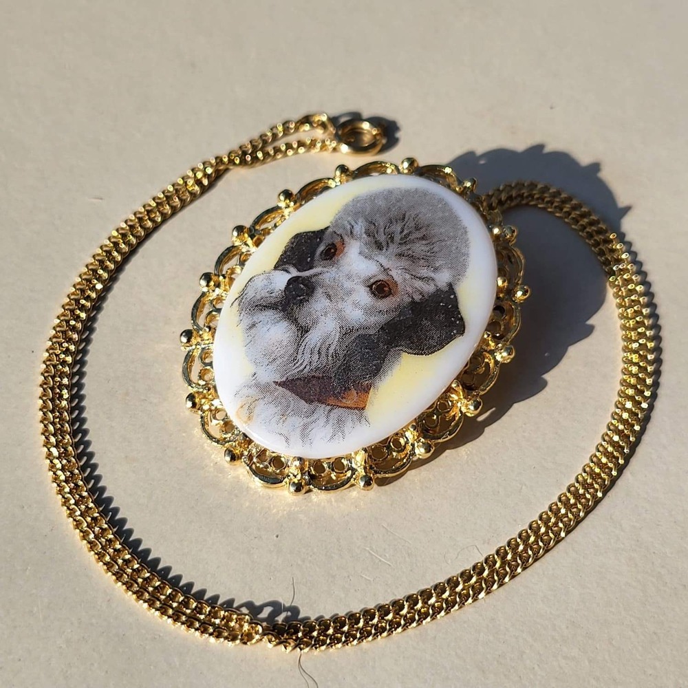 Vintage Gold Tone Resin Poodle Portrait Brooch Pendant Necklace Gray White - Picture 7 of 10